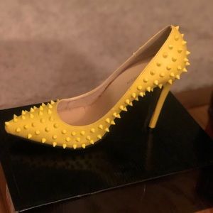 Spiked pointy toe shoes